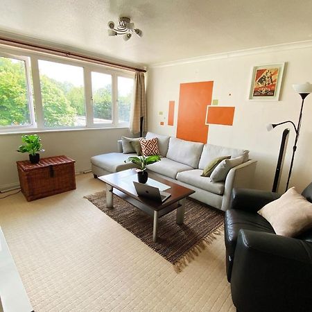 Spacious 2 Bedroom Apartment In Cricklewood Лондон Экстерьер фото